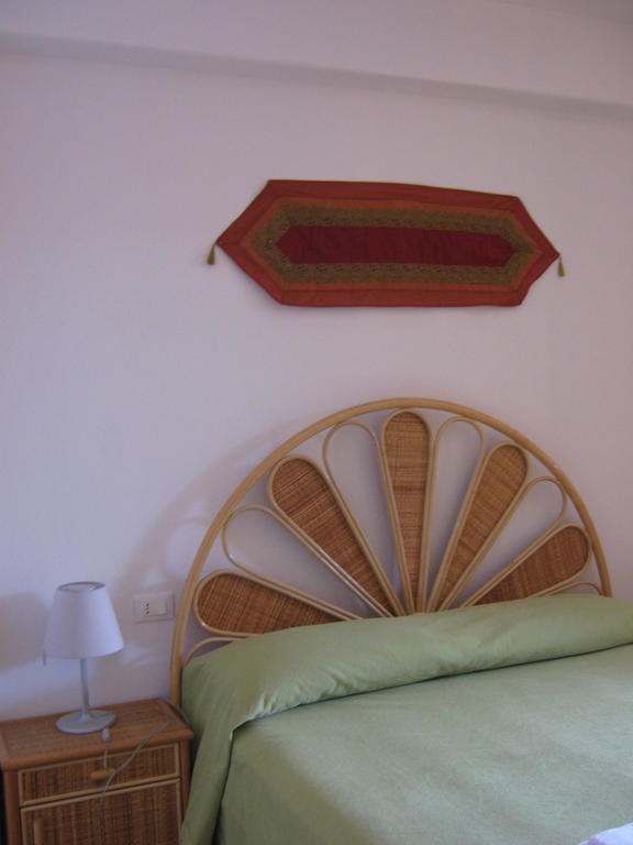 Albergo Seaside Leni Chambre photo